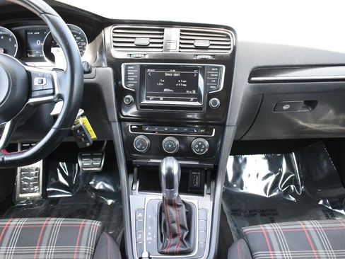 Used 2015 Volkswagen GTI S image 18