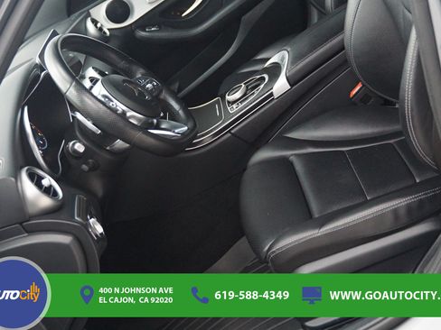 Used 2021 Mercedes-Benz C 300 Sedan image 9