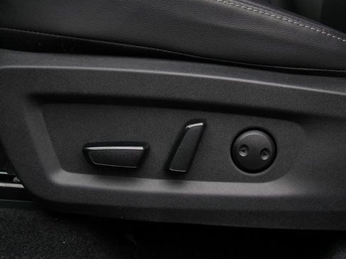 Certified 2025 Nissan Murano SV image 19