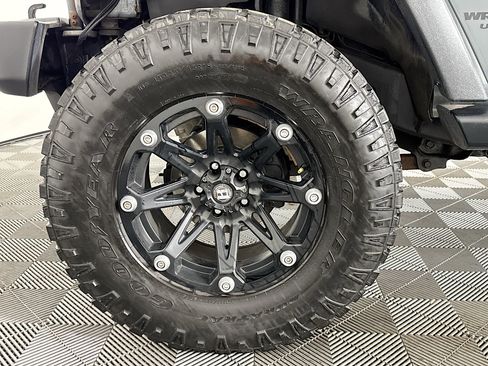 Used 2015 Jeep Wrangler Unlimited Sport image 35