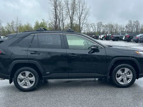 Used 2025 Toyota RAV4 XLE w/ Convenience Package AWD/4WD image 2