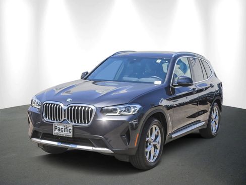 Certified 2024 BMW X3 xDrive30i w/ Premium Package image 3