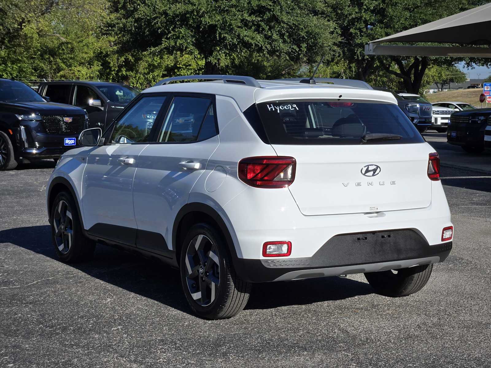 Certified 2026 Hyundai Venue SEL FWD image 6