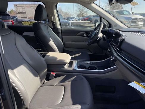 New 2026 Kia Carnival LXS image 19