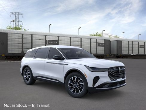 New 2026 Lincoln Nautilus Premier AWD/4WD image 7