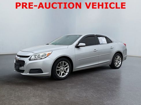 Used 2015 Chevrolet Malibu LT w/ Power Convenience Package image 7
