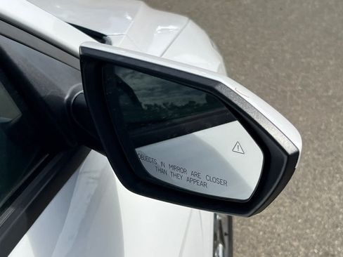 Used 2026 Hyundai Elantra Hybrid FWD image 19