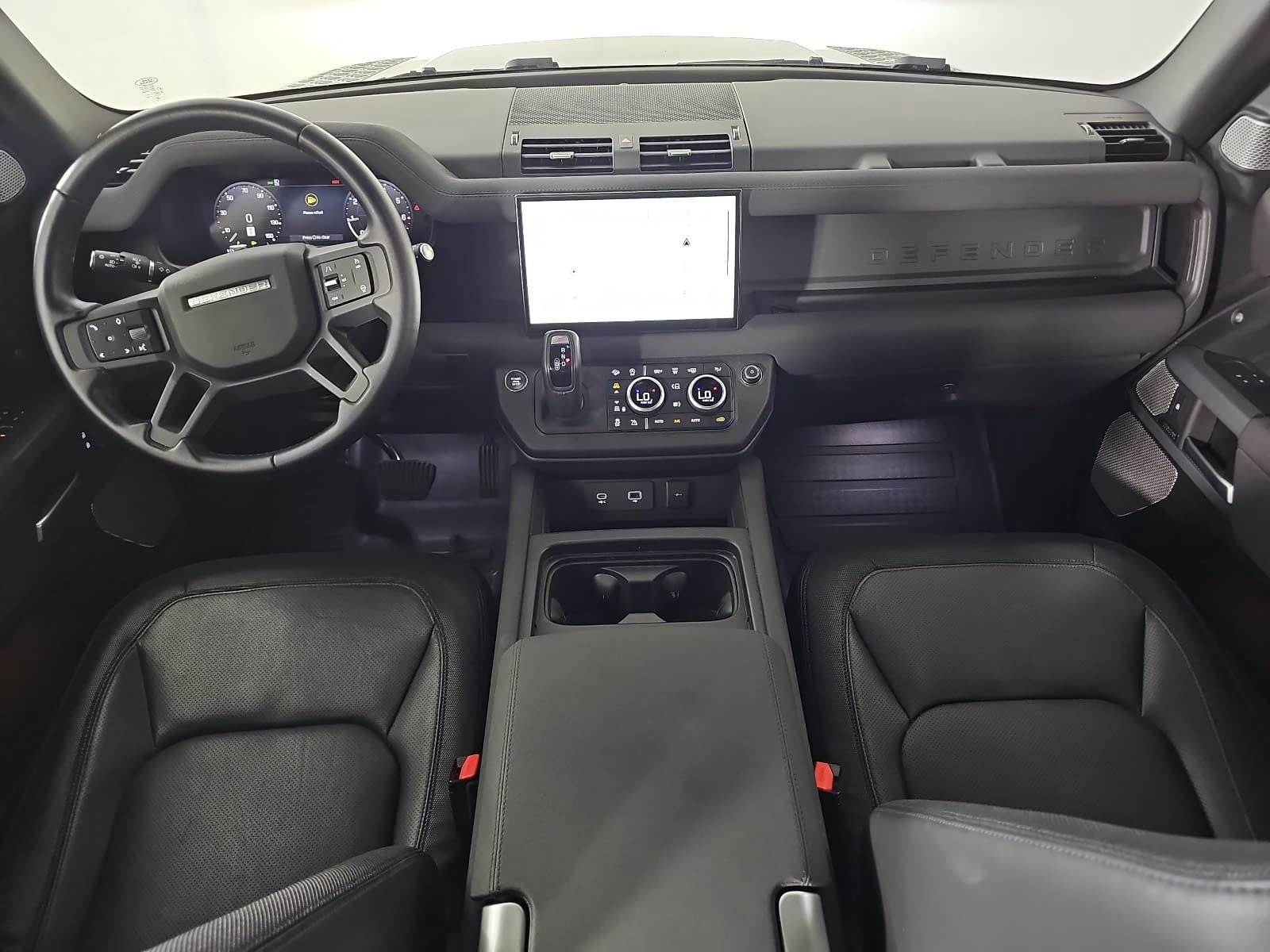 Used 2023 Land Rover Defender 130 X-Dynamic SE AWD/4WD image 9