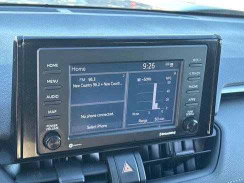 Used 2022 Toyota RAV4 LE image 25