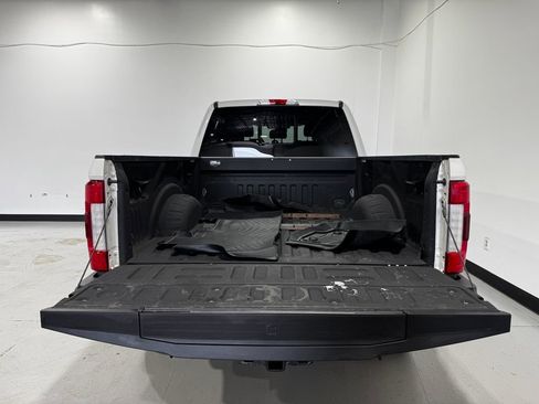 Used 2017 Ford F250 Platinum w/ Platinum Ultimate Package AWD/4WD image 27