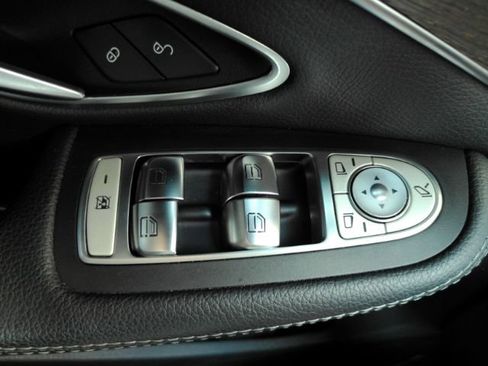 Used 2019 Mercedes-Benz C 300 4MATIC Sedan w/ Premium Package image 35