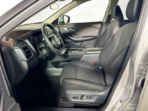 Used 2023 Nissan Rogue SV AWD/4WD image 11