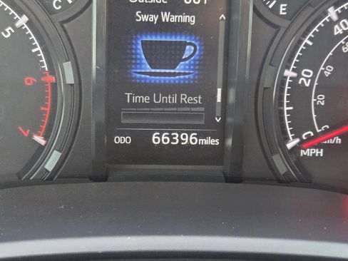 Used 2022 Toyota 4Runner SR5 Premium w/ Moonroof Package image 9