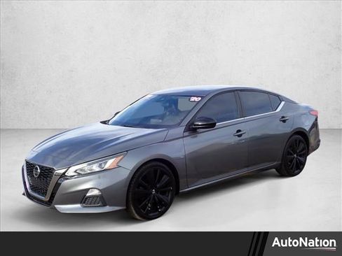Used 2020 Nissan Altima 2.5 SR image 1