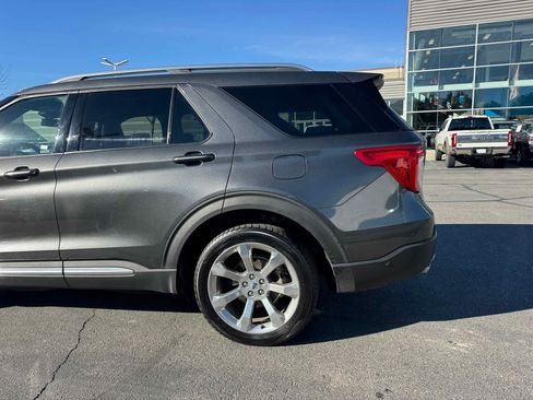 Certified 2020 Ford Explorer Platinum w/ Premium Technology Package image 4