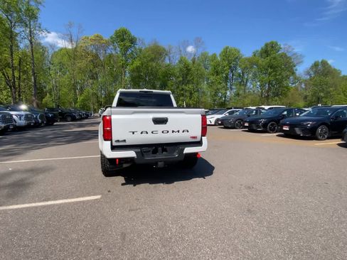 Used 2024 Toyota Tacoma TRD Sport w/ TRD Sport Upgrade Package AWD/4WD image 15