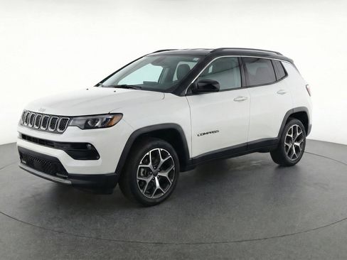 Used 2025 Jeep Compass Limited AWD/4WD image 3