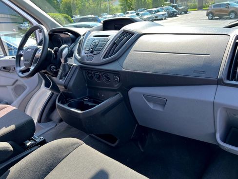 Used 2016 Ford Transit 150 XLT image 18