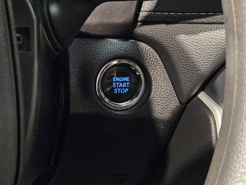 Used 2022 Toyota RAV4 XLE w/ Convenience Package image 34