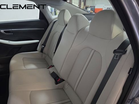 Certified 2025 Hyundai Sonata SE image 33