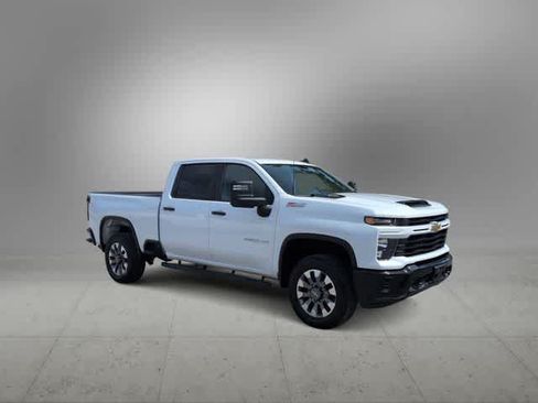 Used 2024 Chevrolet Silverado 2500 Custom w/ Custom Value Package AWD/4WD image 2