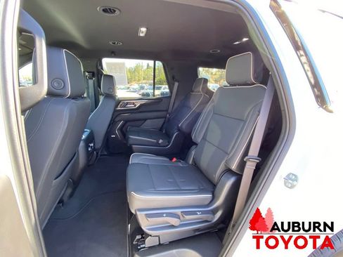 Used 2025 GMC Yukon Elevation AWD/4WD image 28