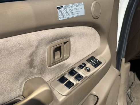 Used 2004 Toyota Tacoma PreRunner w/ Convenience Pkg RWD image 15