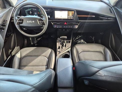 Used 2023 Kia Niro FWD image 19