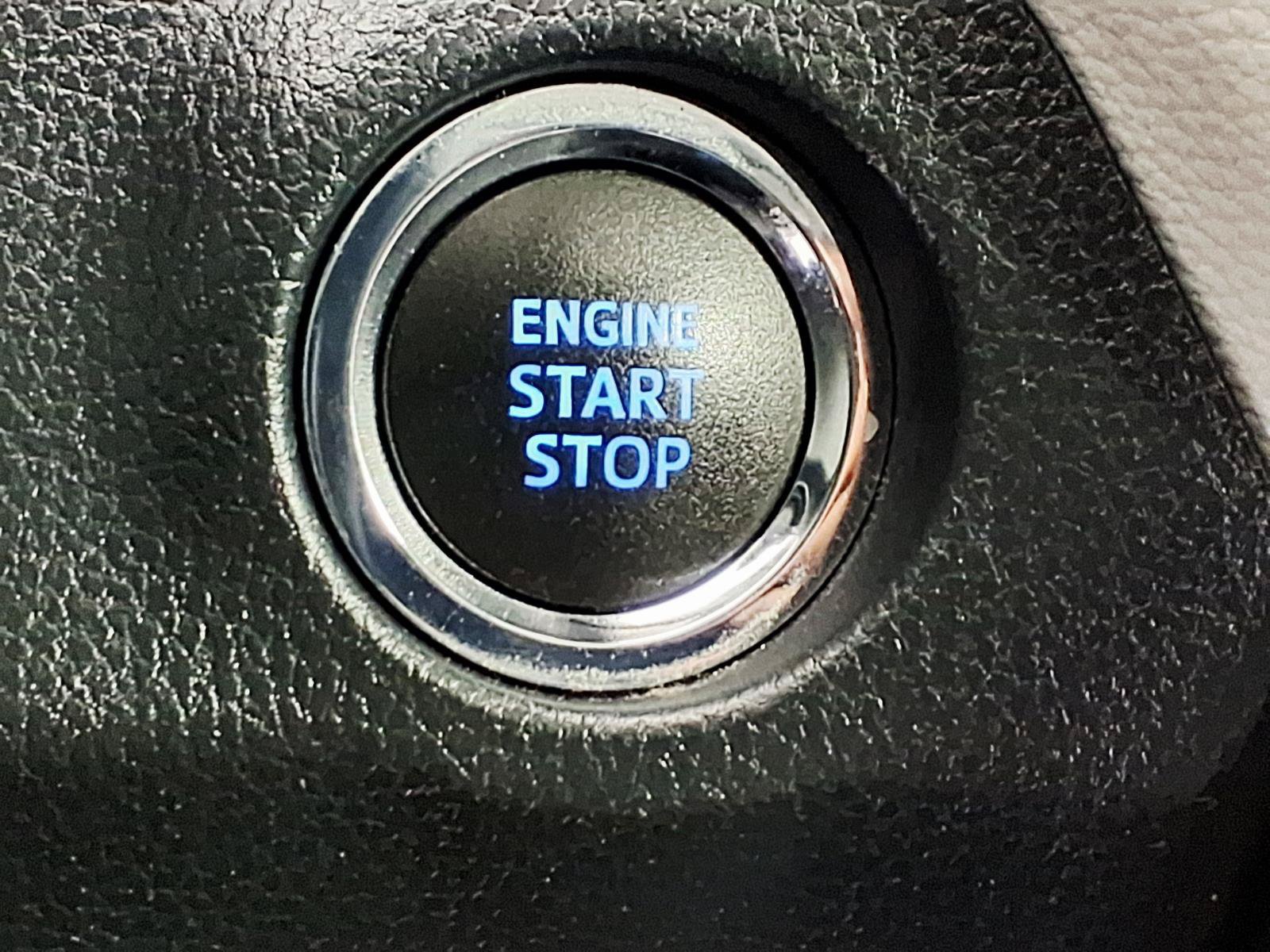 Used 2019 Toyota RAV4 XLE FWD image 21