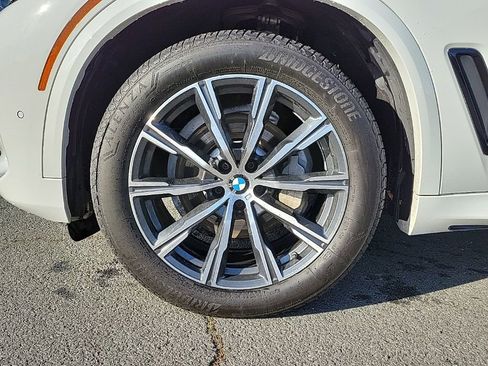 Used 2022 BMW X5 xDrive40i w/ M Sport Package image 8