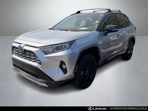 Used 2019 Toyota RAV4 XSE w/ XSE Weather Package image 5