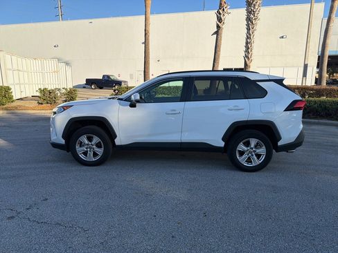 Used 2021 Toyota RAV4 XLE image 2