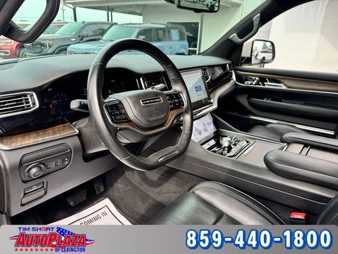 Used 2022 Jeep Grand Wagoneer Series II w/ Premium Group II AWD/4WD image 3