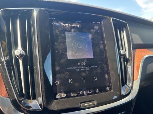 Used 2024 Volvo S60 B5 Plus image 31