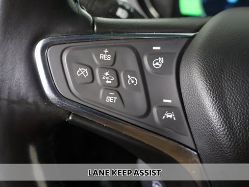 Used 2019 Chevrolet Bolt Premier w/ Infotainment Package image 5