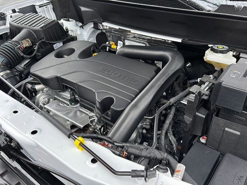 New 2026 Chevrolet Equinox LT w/ Convenience Package II image 31