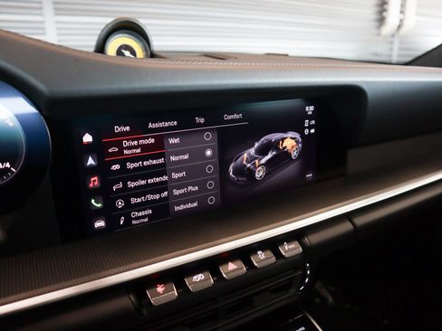 Certified 2022 Porsche 911 Turbo S AWD/4WD image 18