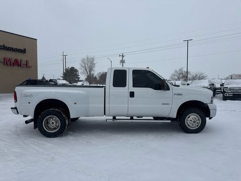 Used 2007 Ford F350 XLT image 6