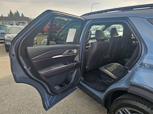 New 2025 Ford Explorer ST w/ Sun And Sound Package image 17