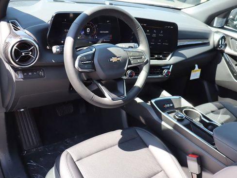 New 2026 Chevrolet Equinox LT w/ Convenience Package II AWD/4WD image 6