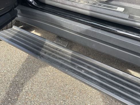 Used 2023 Cadillac Escalade ESV Sport w/ LPO, ONYX Package image 13