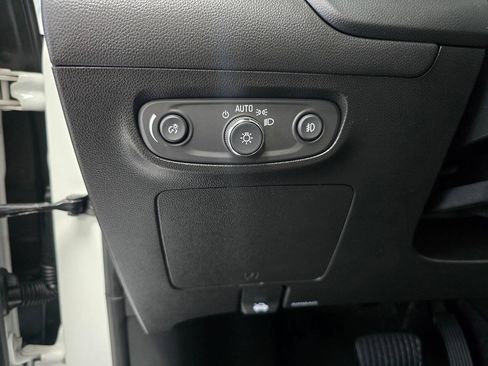 Used 2023 Buick Encore GX Preferred w/ Cold Weather Comfort Package AWD/4WD image 30