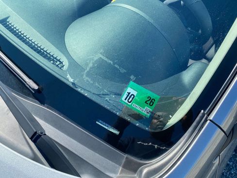 Used 2014 Nissan Versa SL image 6