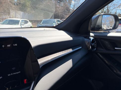 Used 2025 Chevrolet Equinox LT image 34