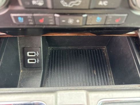 Used 2018 Ford F150 Lariat w/ Equipment Group 502A Luxury AWD/4WD image 31