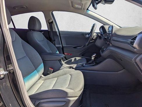 Used 2022 Hyundai Ioniq SEL FWD image 16