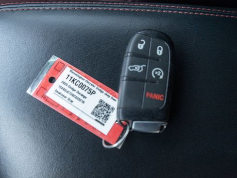 Used 2025 Dodge Durango R/T AWD/4WD image 31