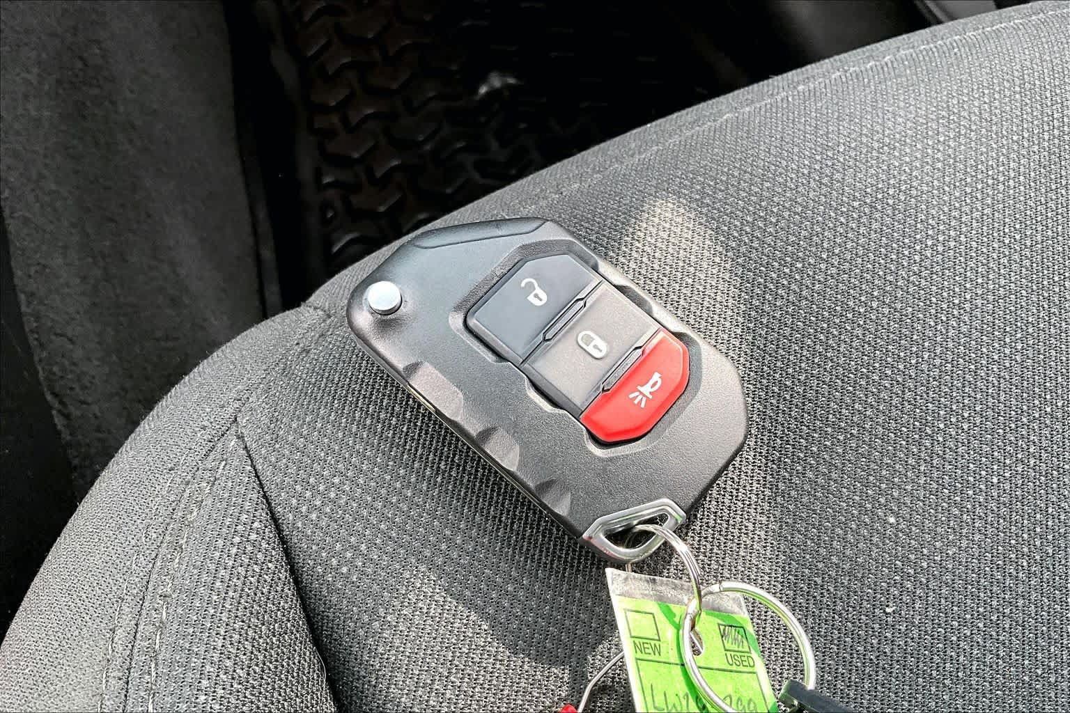 Used 2020 Jeep Wrangler Unlimited Sport AWD/4WD image 15
