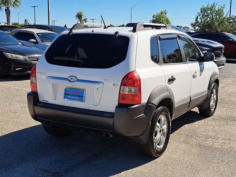 Used 2007 Hyundai Tucson SE image 3