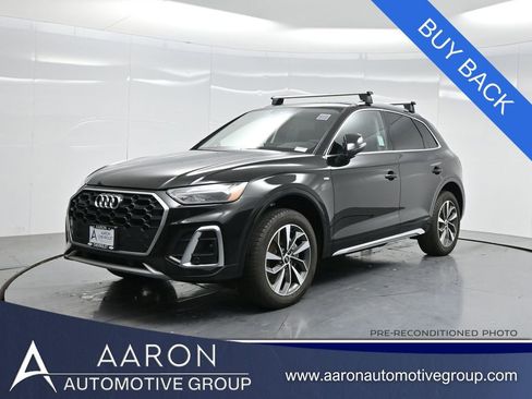 Used 2024 Audi Q5 2.0T Premium w/ Convenience Package image 1